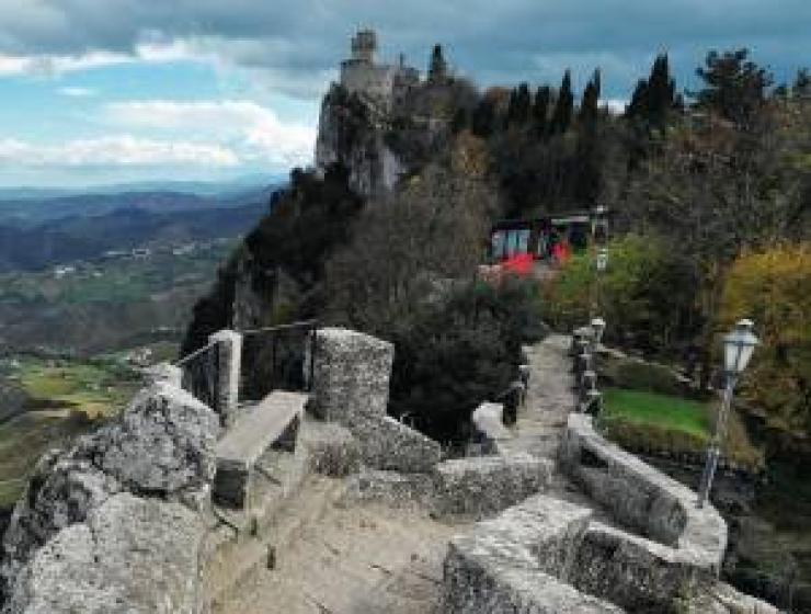 June 18, 2020 Guided Tour: A San Marino not to be believed !!